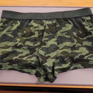 2xist Camo Trunks